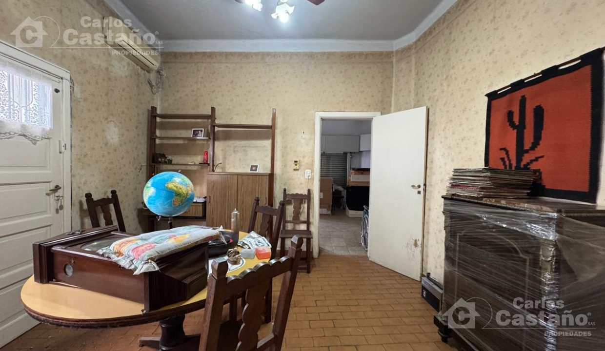 5946800_21811209173140854371988802075176245769394258193837175045282116610202771158386