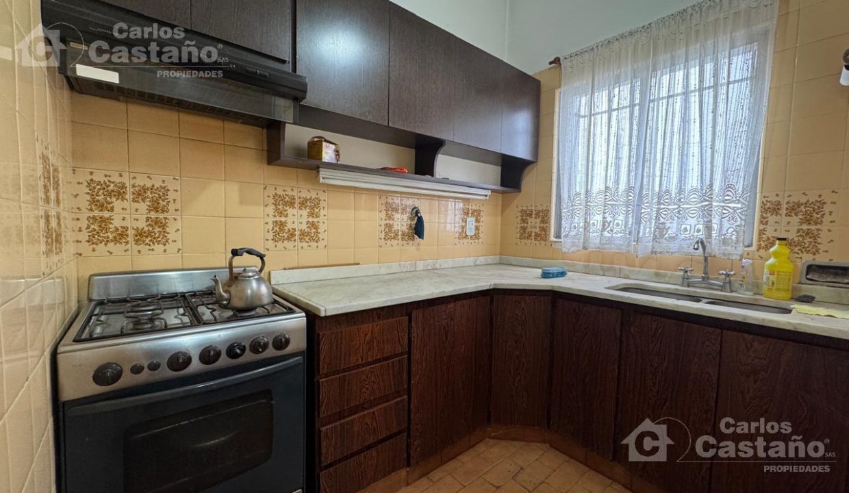 5946800_33520730575842704908795561249460915896340884527638949456479383774633370404162