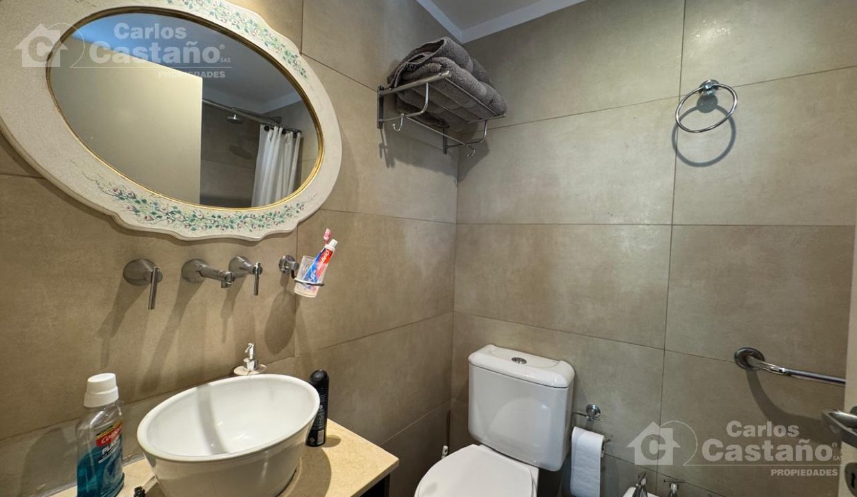 6703377_7687102471943440405187034728779656164554160757230141141183805226049211976085