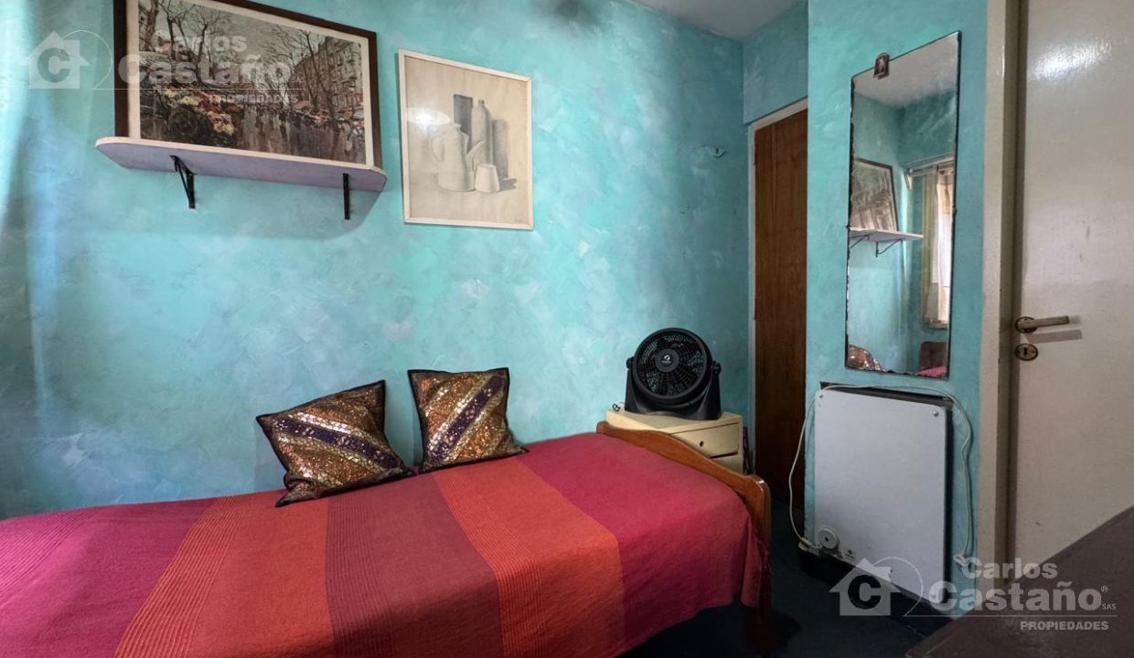 6756371_112084991303347103004192260636983383419542238767695221436380512790533700662517