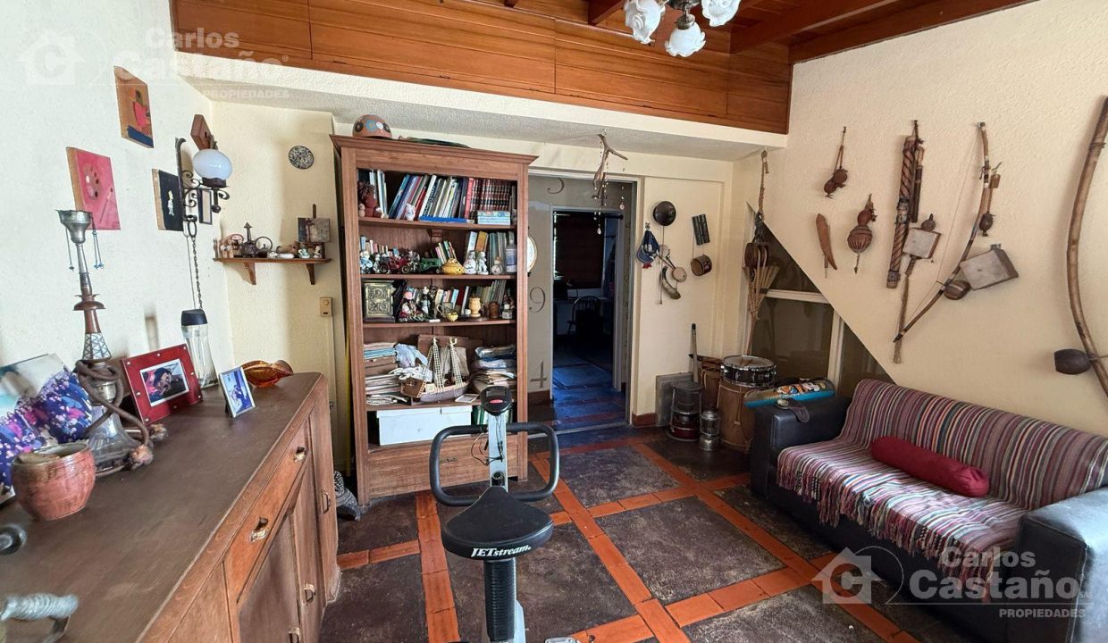 6833453_94389844303070003805700921693596328771277898747617843553356787961644483705738