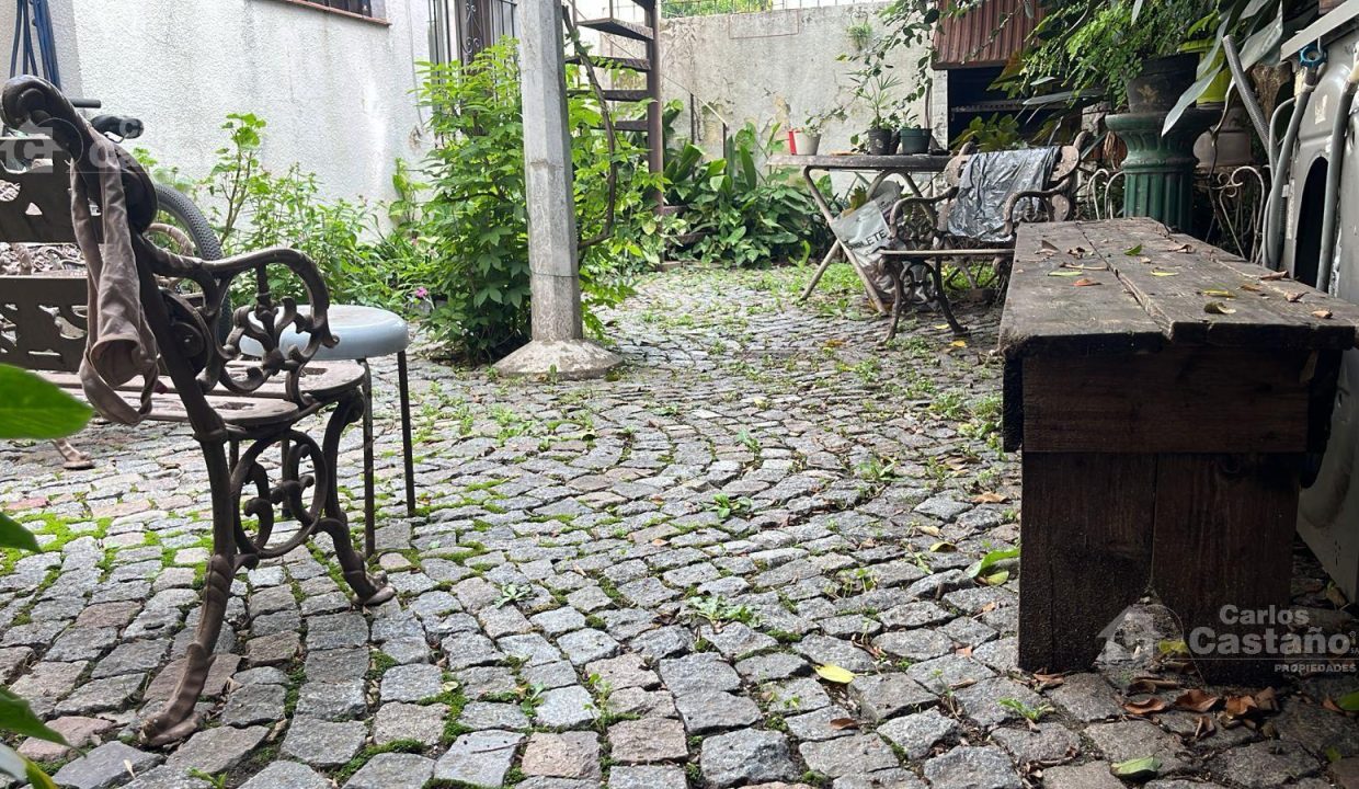 6905466_51112729430353176760124005119436798130471284928699517919174021499997231969727