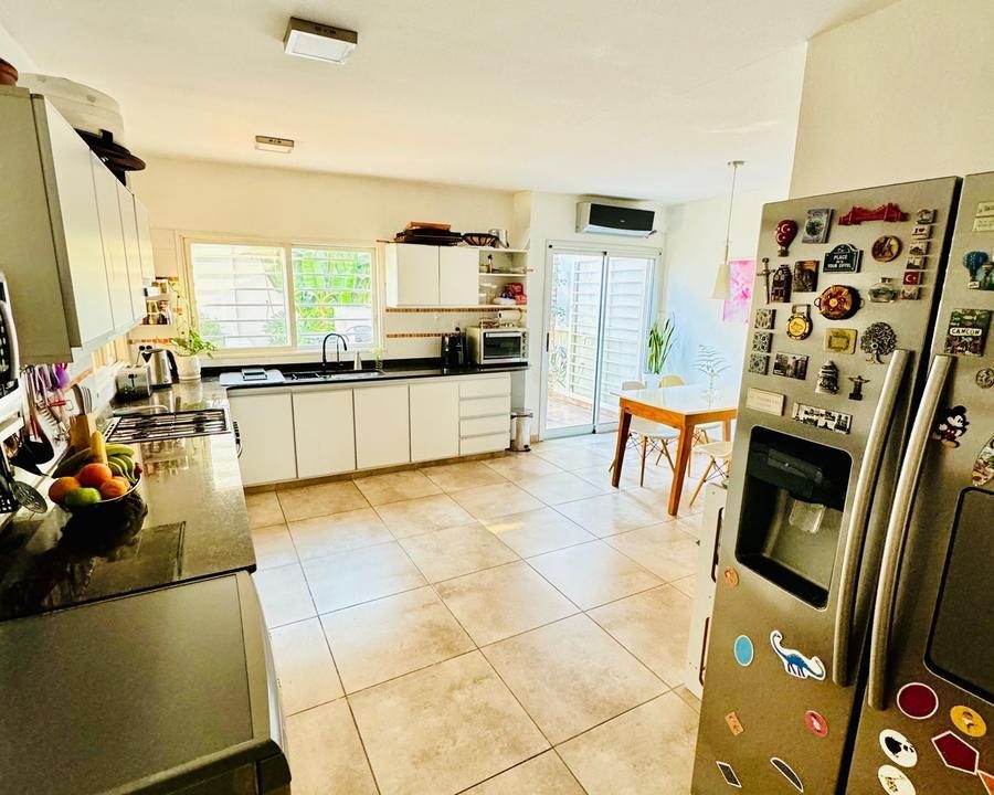 6942389_55062544823440812583029896868291731219539078606125237101234490697885241736620