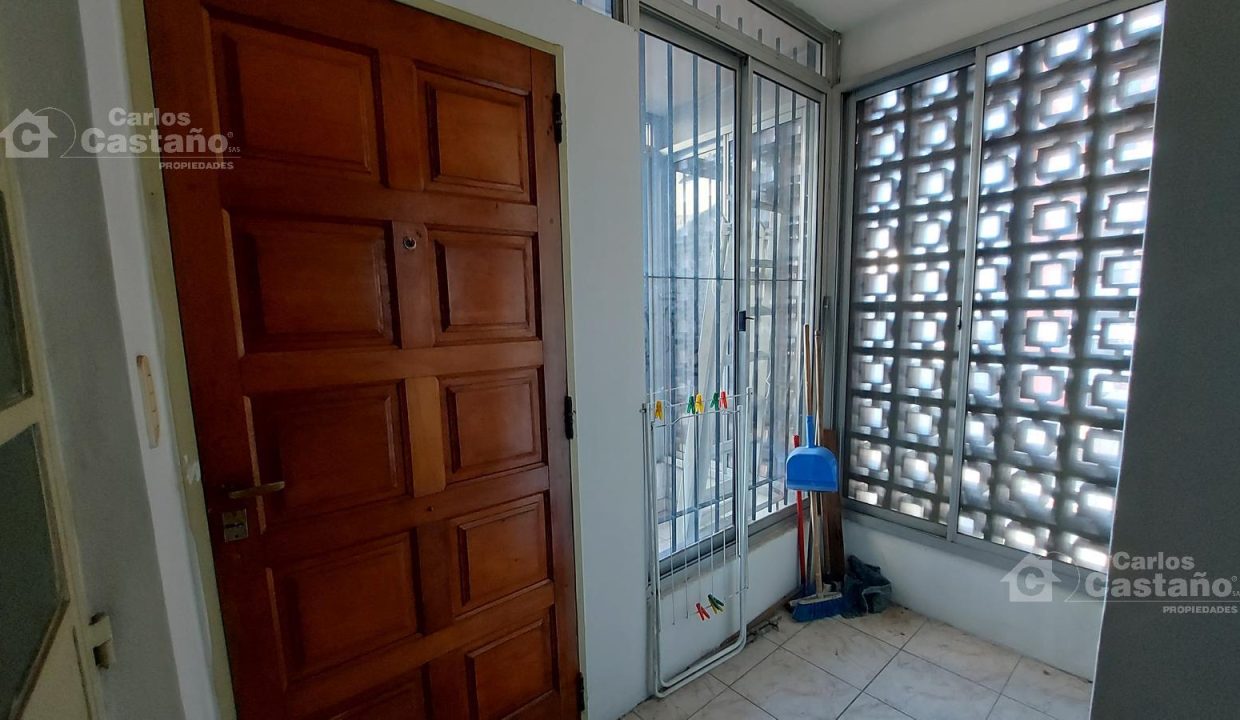 6993592_103098663886727922026826265740322901114409109956502469334737702973009242873000