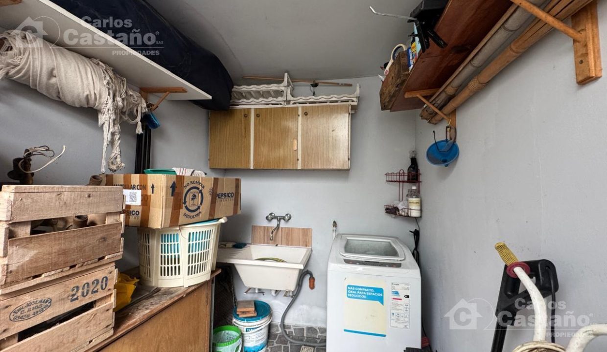 6994961_79066652952962951019908630755062207041344218065349663800837719963617573003830