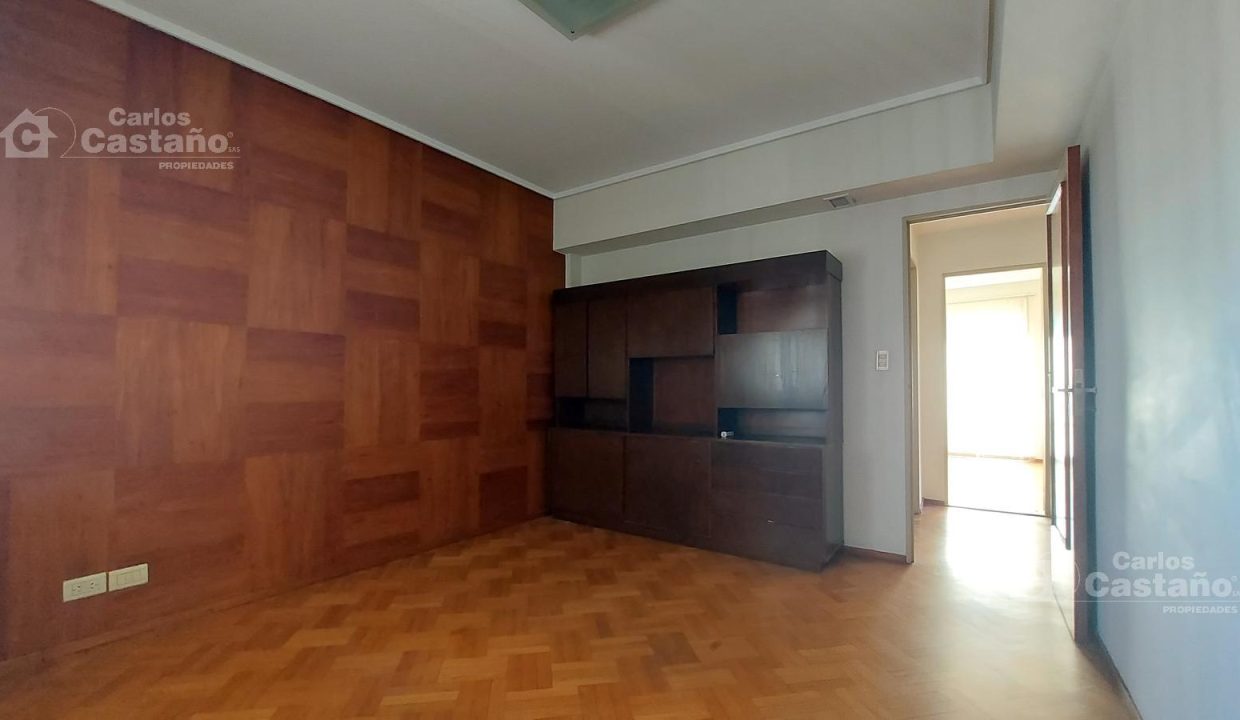 6996510_42152817518565034530607128014452137437039075478484556052817462512351783961020