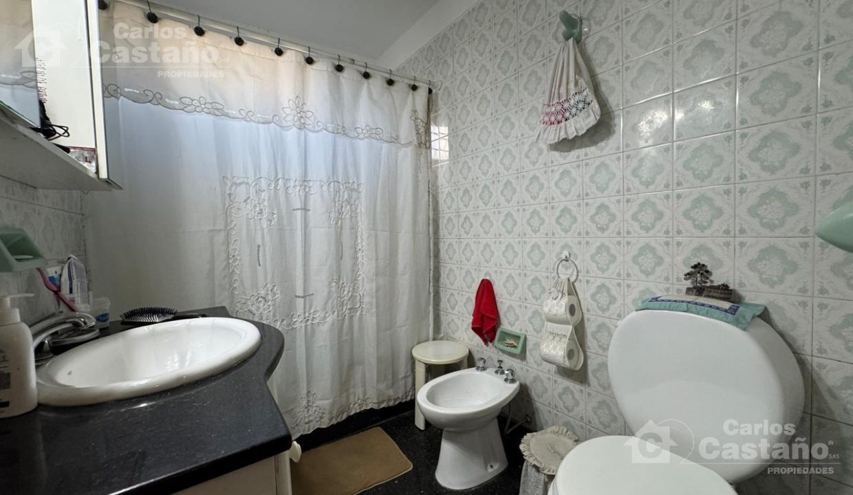 7003337_11933211099301614483830231516197972611025135738472310608784844224071221469498