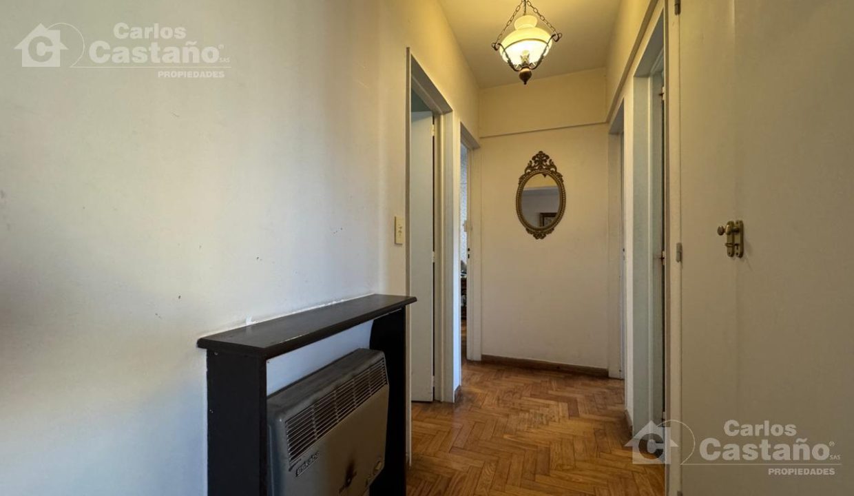 7003337_21127582566629479612702147524344857136095421457872071917987527796525572419808