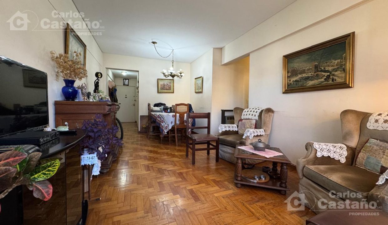 7003337_26897010294215740100740555430650519010835487423641348961259209861585948314252