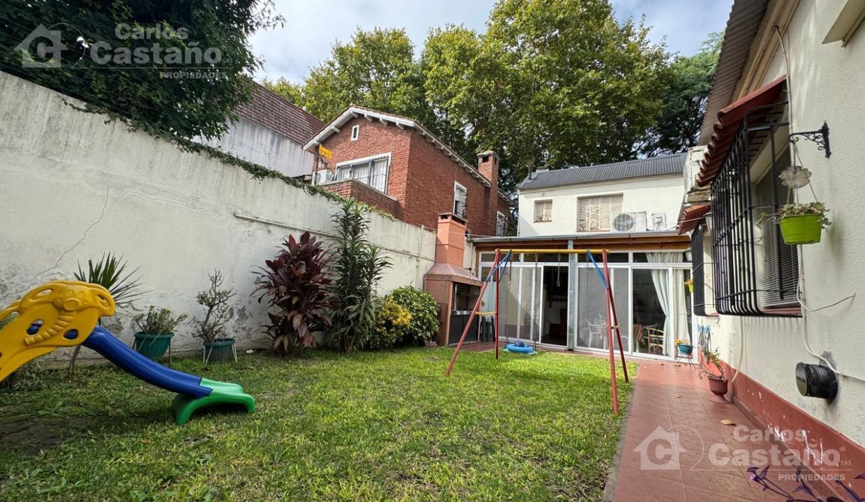 7003355_100065138311751458791426825455335800185298837710290916446230082122495720566900