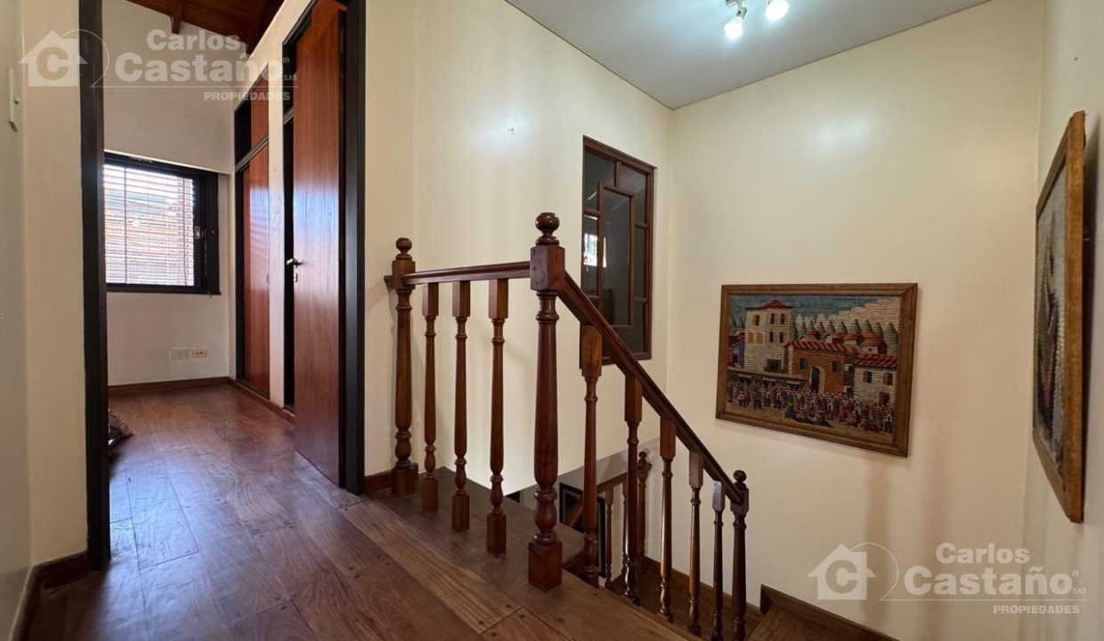 7003446_114755354351178375278538576729356170021687601319336181368178977054103264316061