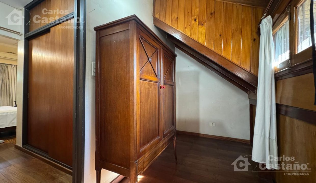 7003446_84227214499137967428573214561522901498281273554762657242402776664223363405583