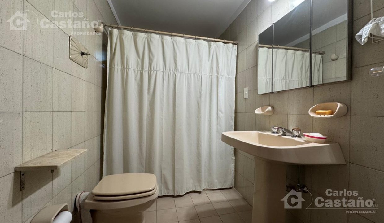 7003446_87715013558792864945749138650923722214075210754212925105183276657321664864275