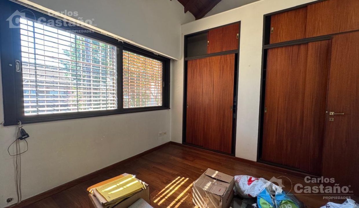 7003446_91996896712427941935354257010908429579918012983879210362161173169127066924185