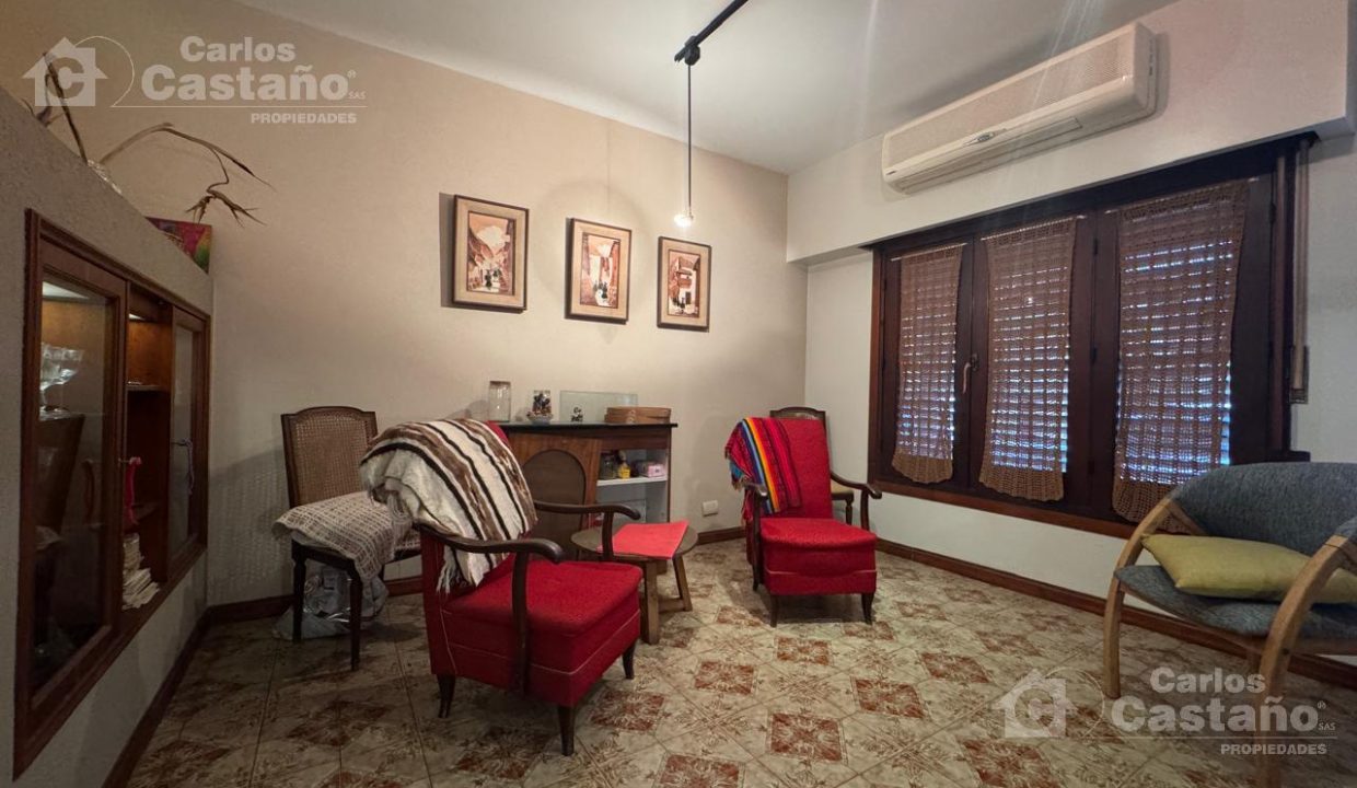 7003501_102073953715160154565852495616963222393153189803531054708461390562999481621797