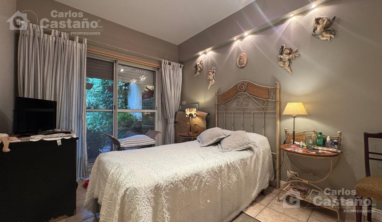 7003501_113010453558839462139842235197899027086202565080826476009401481286443685546849