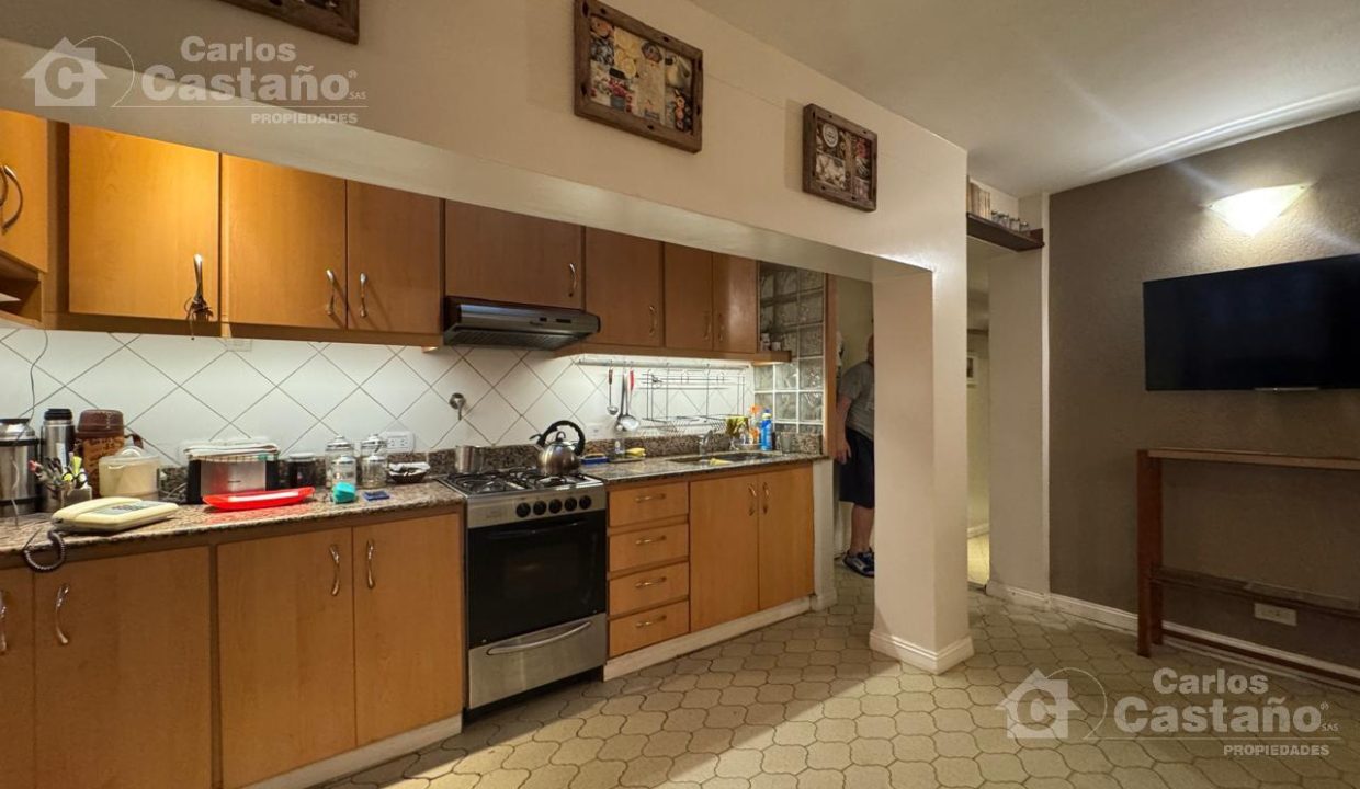 7003501_35121085880006006548715861745543192048723867824047298454896222636468559894760