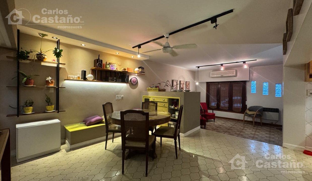 7003501_78966946510173148714641151232176444334238016422222473680094141277638004089944