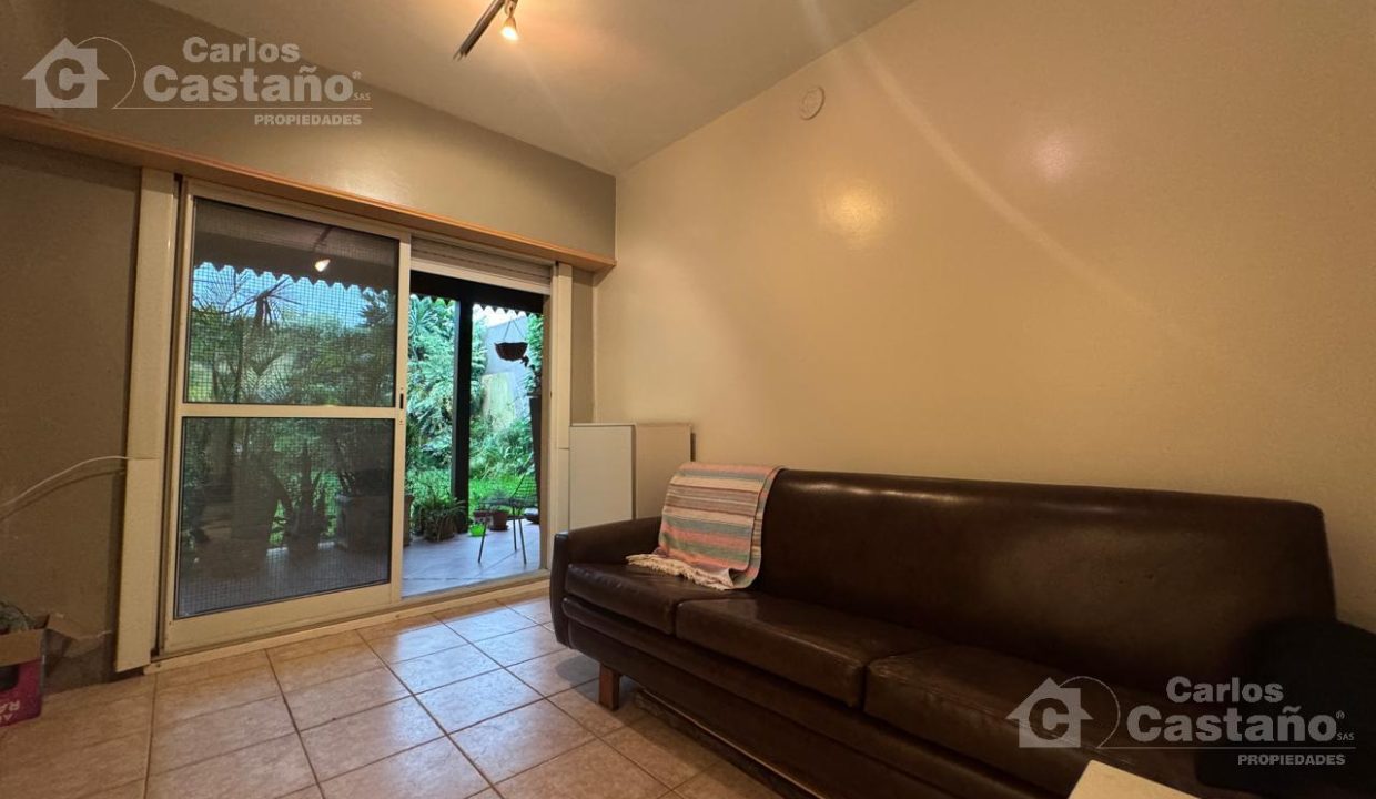 7003501_91230640108578945689565937560570988582109396123967104407197378334012965102415