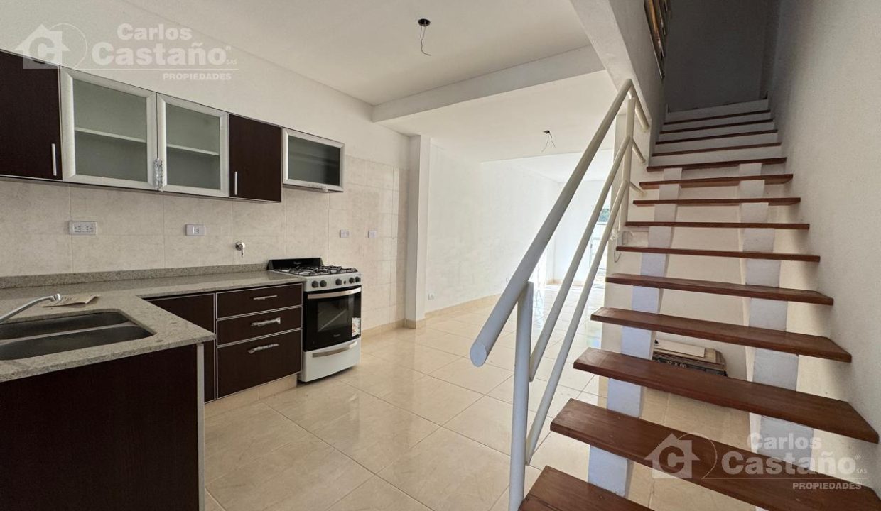 7003753_37613549958028543485510657584731954796145308703303604019511949820258100136149