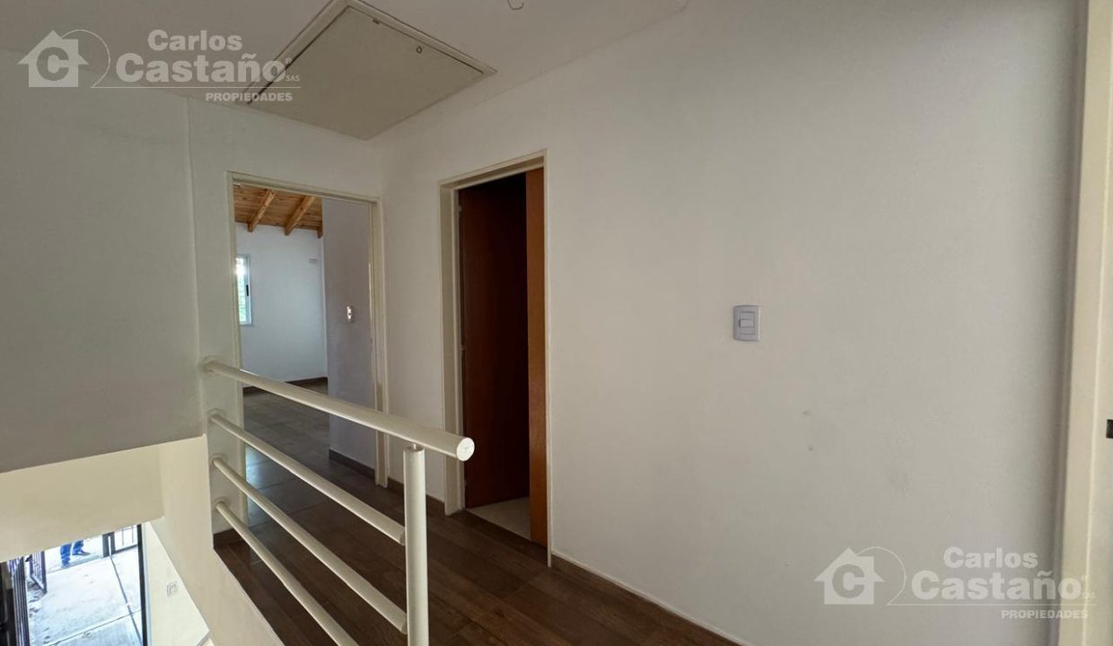 7003753_60877059819895715364780813961777506311713069038756052466340032788132437473905