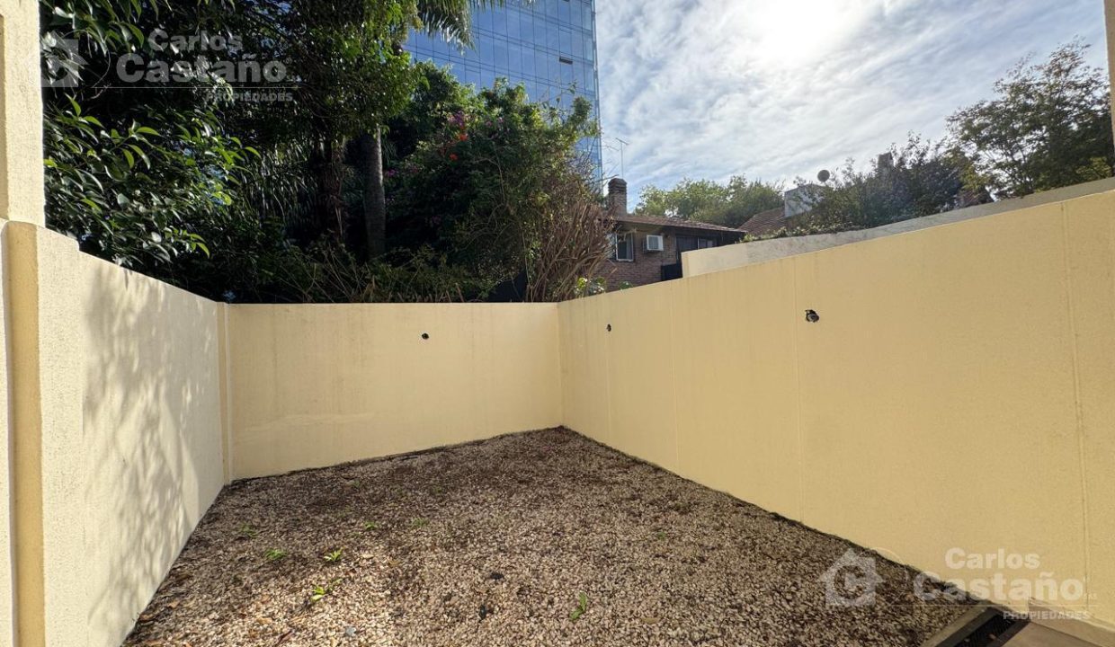 7003753_8792652521793460445772749214534339498785990304310904331546185647008936445602