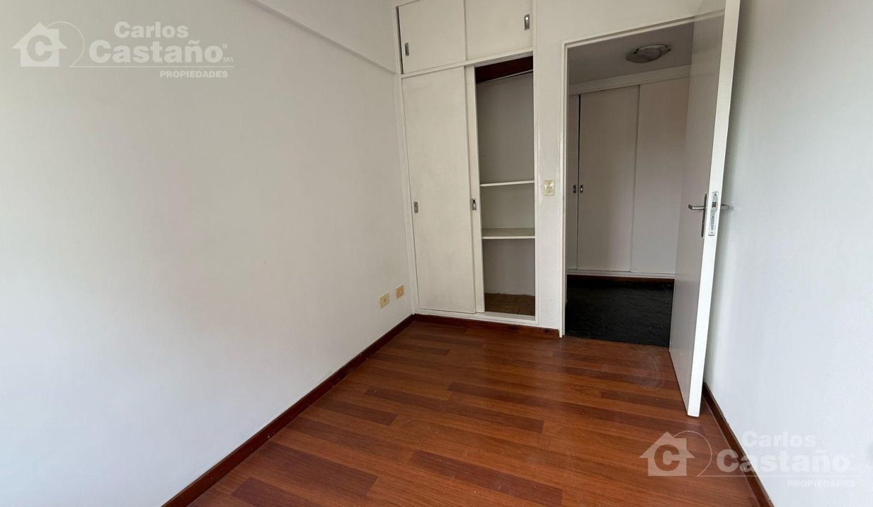 7003846_18424630760247396793601367422589501581992568103092853950036969993457437157963