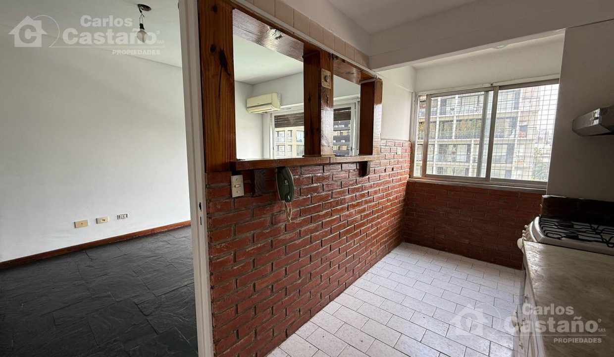 7003846_46899741202963913836503051619777367572324316020359530358017051540315023675449