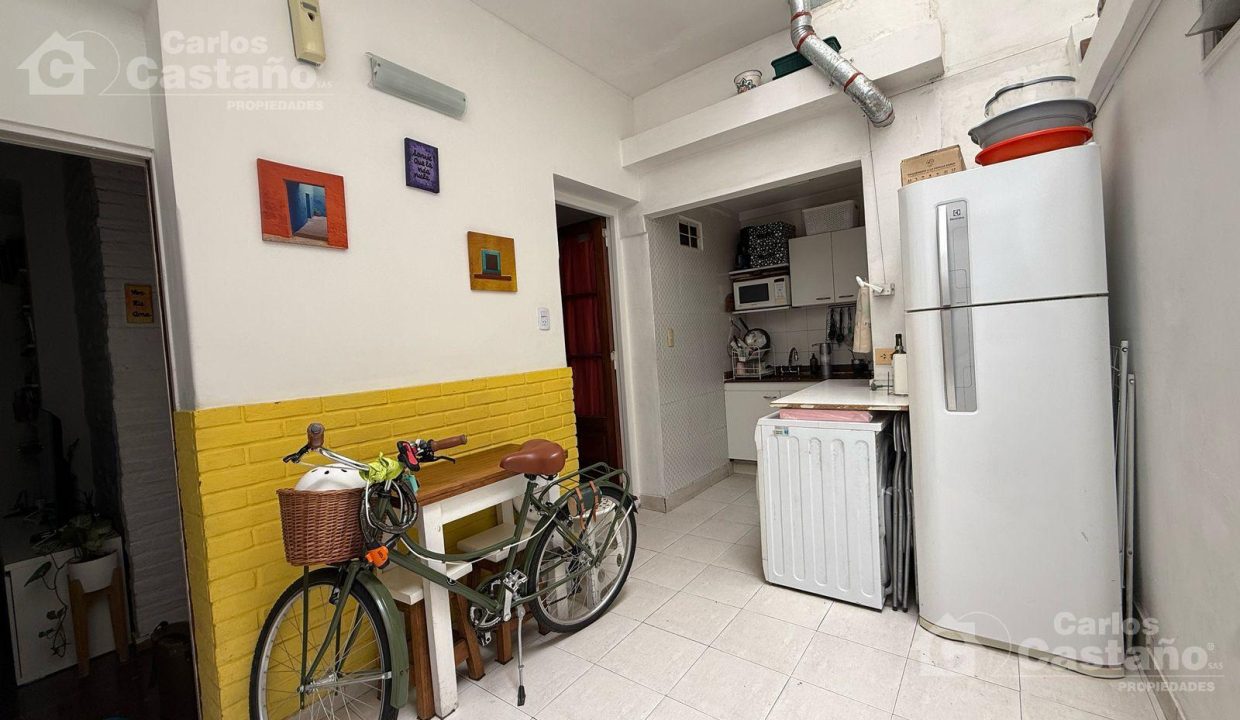 7003860_59981826787406486940475028642971590020337448267369421684802015207248426699994