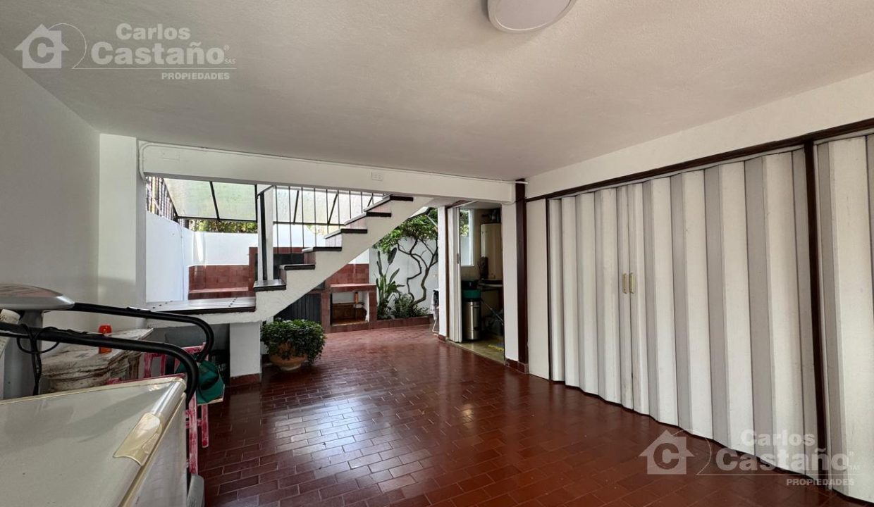 7003897_53741325559943272156624251348265238000523234760273868853344541135970139143921