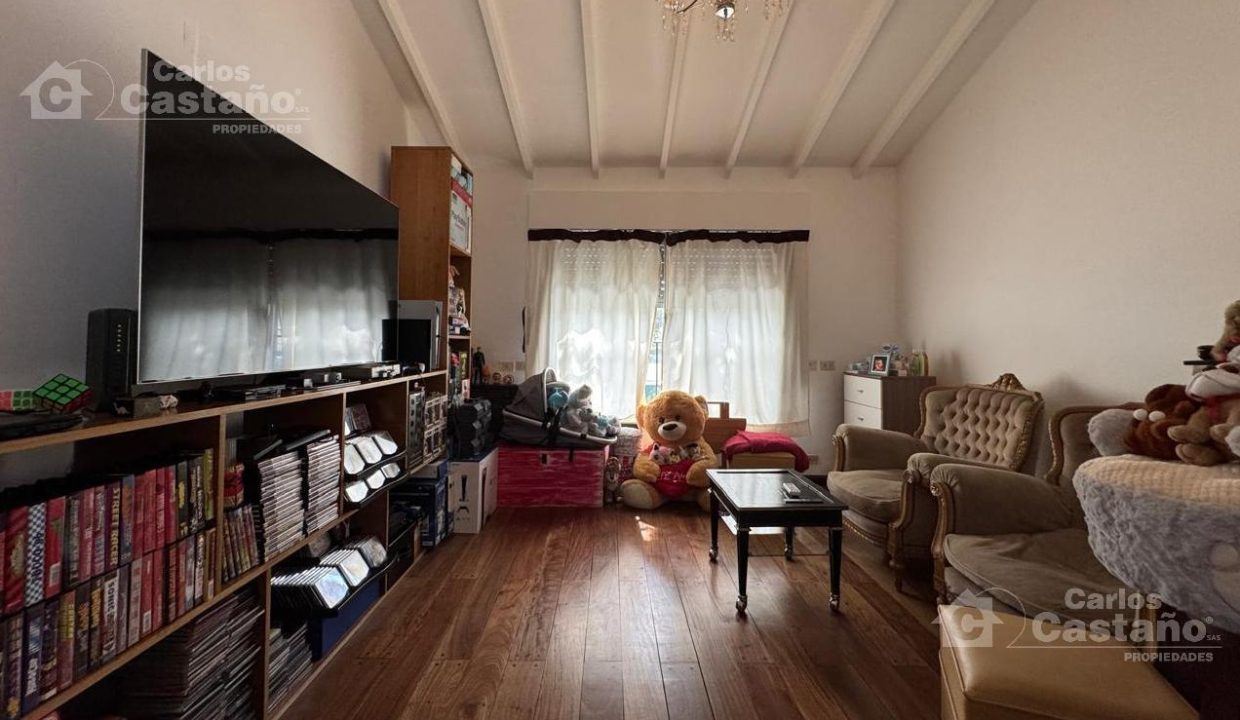 7003897_87001849289069878806523028747655581248215700551747365942422166591573650701038