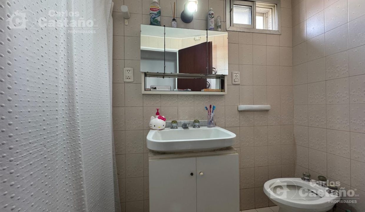 7003897_95645017719101543267919770629374197816679523422757584454867955428111271231535