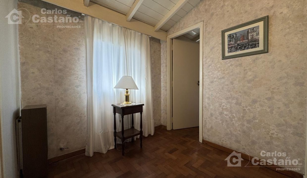 7009129_105699076905481254426783325849768400253703407548992363380130522139570040545608