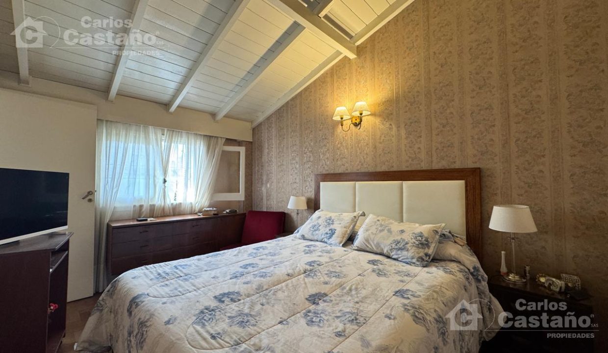 7009129_25527773091243943003691940390986187720171007756404014342000520328151534972624