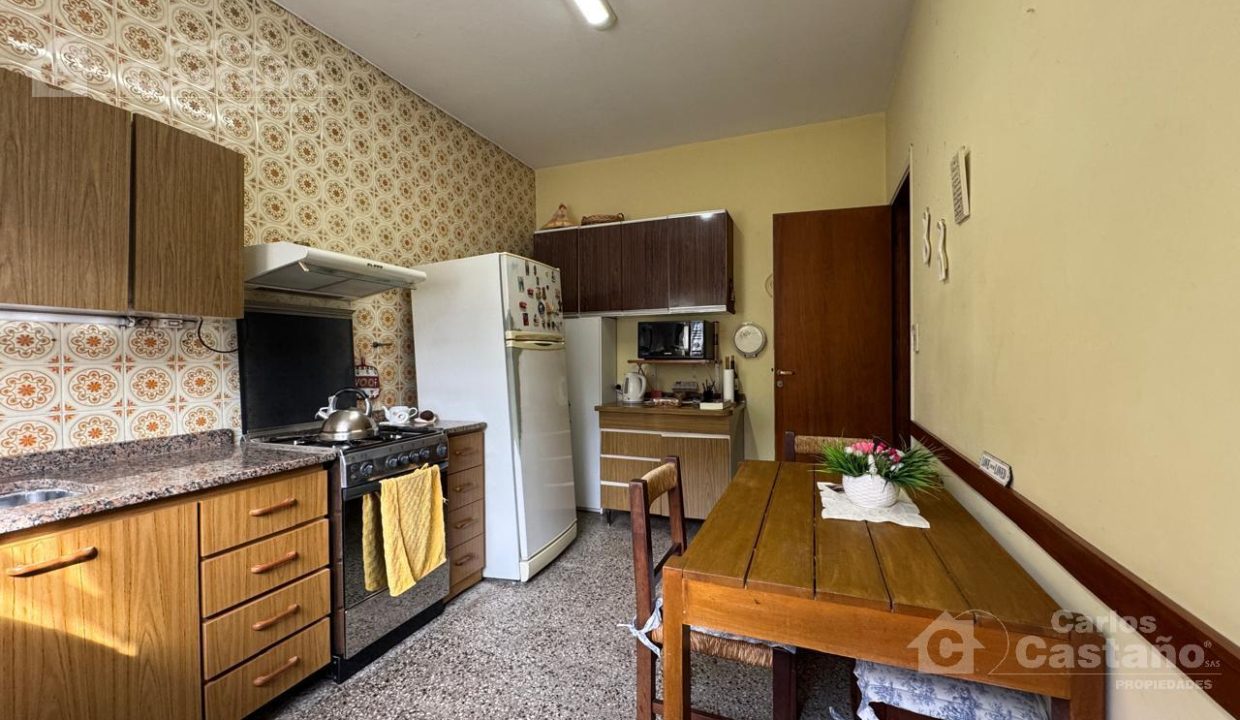 7009129_30640290313295766688265577116840854832135228313623517897359808156421947044808