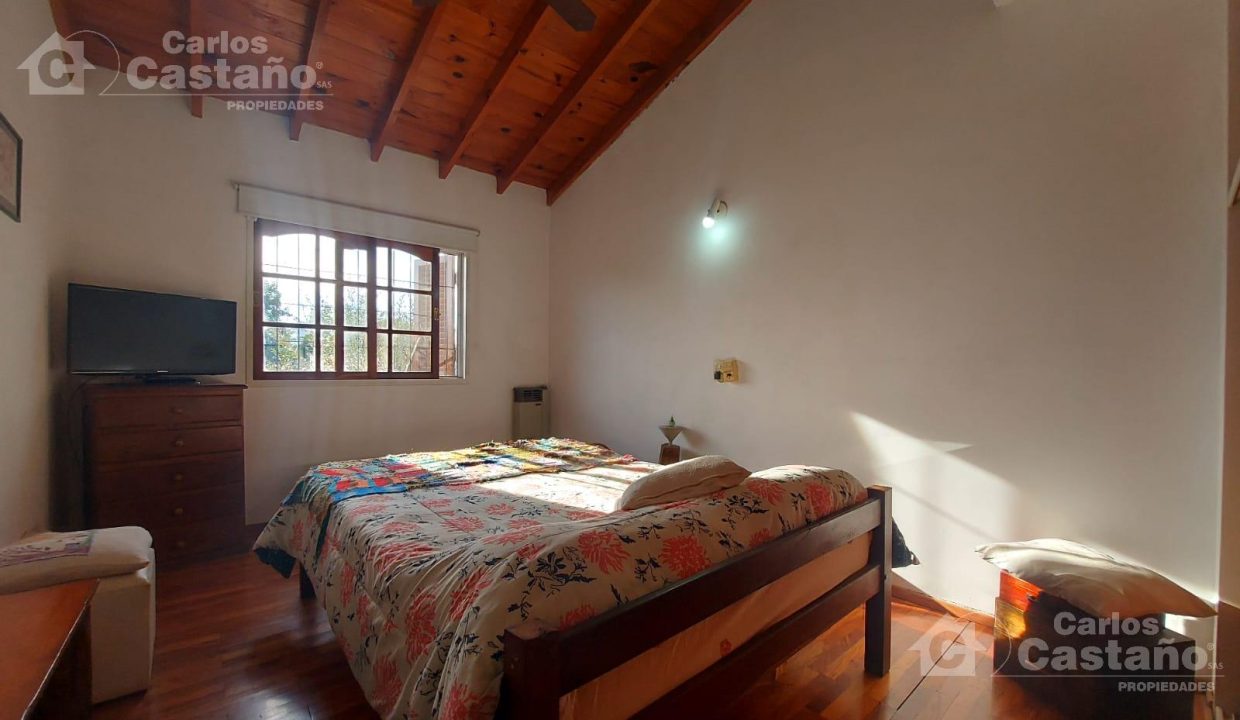 7016068_102740333852371956673549012070873095067226452060363977589250239891427019104256