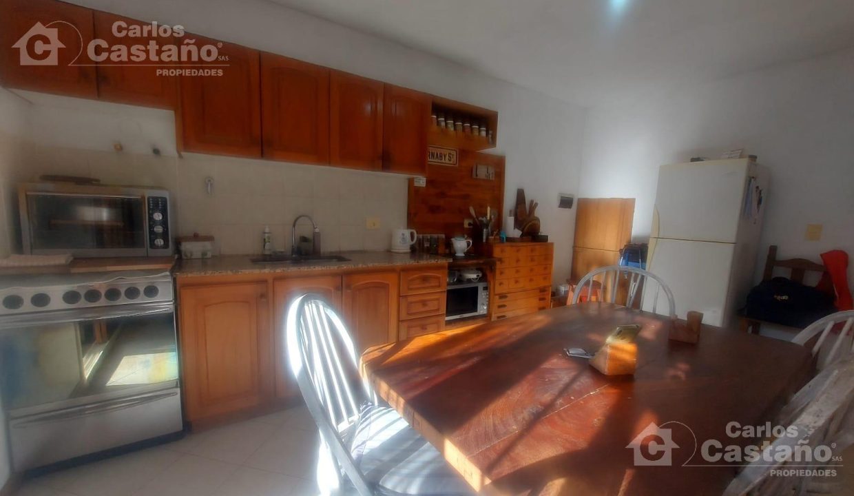 7016068_65465413647259467729710535279394325161326331555488851951242852312193345951661