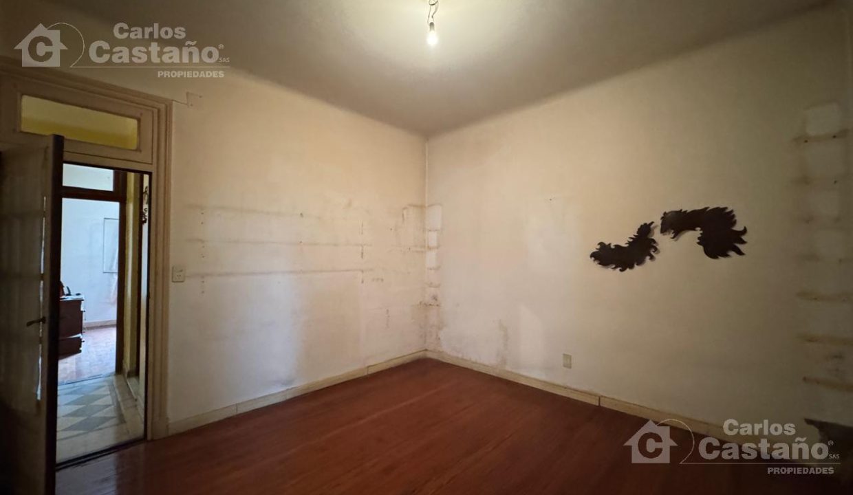 7019459_12667630076020140160051502278397210414660695102559975028206620751635675217904