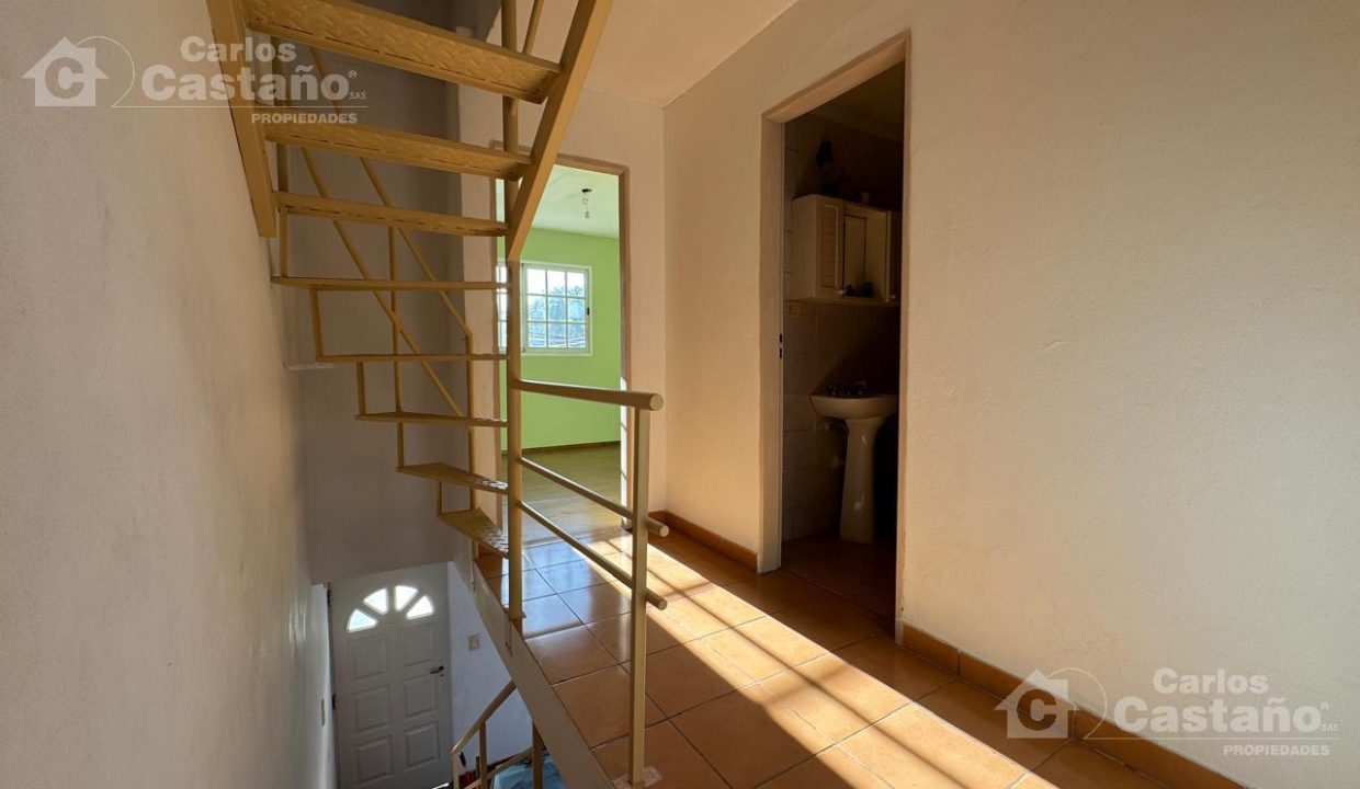 7027169_57777199497176854801818823140583808682180839520673639697369201288877503051888