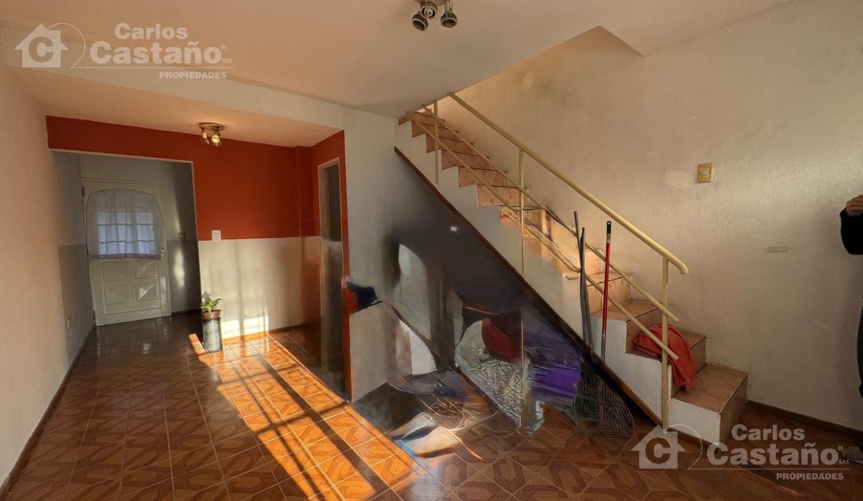 7027169_57859300068156189663863728671575672576921989008394012283762563879287437039050