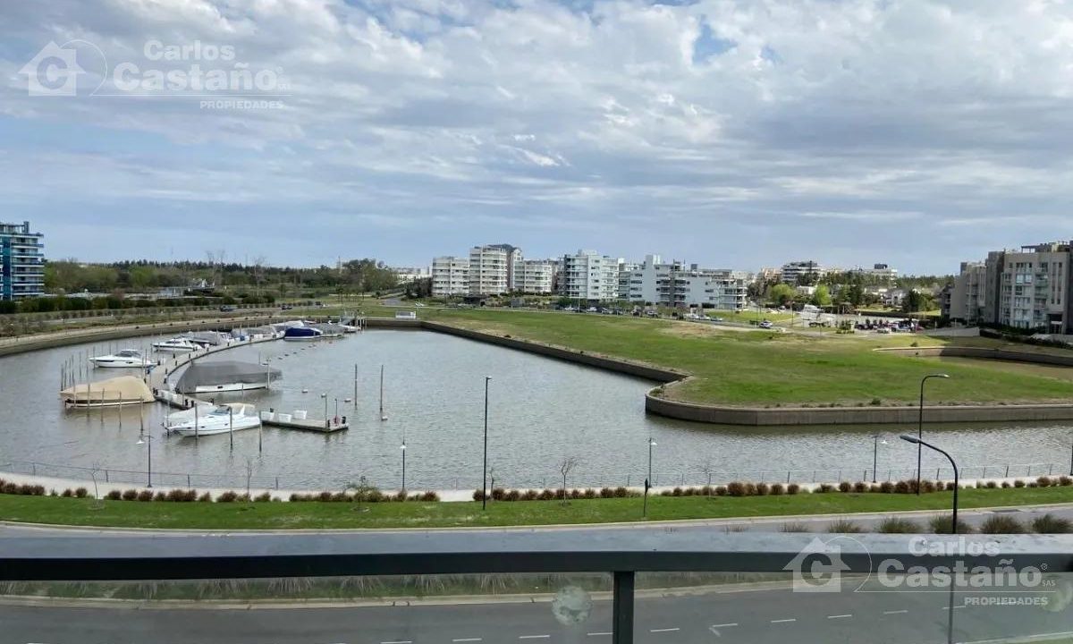 7027572_14494852186850305738092305202445483715200955226193600189804831326076824656266