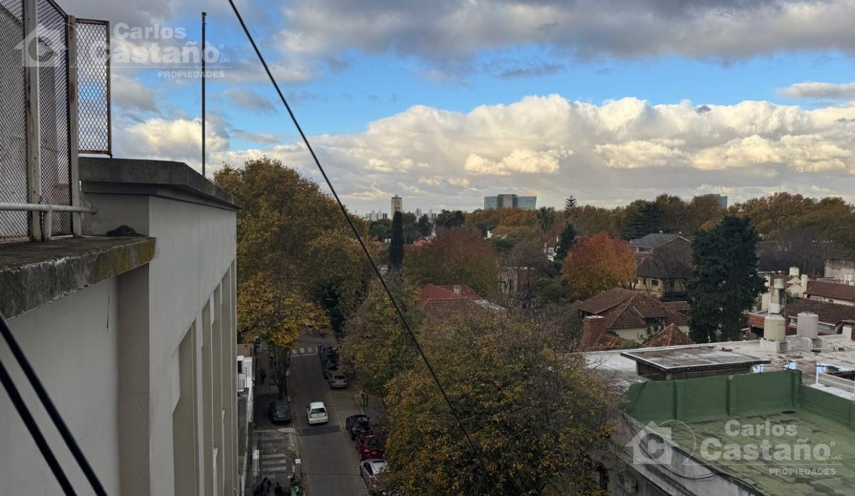 7030132_13405762242083409754343233473024447908467195134570519754240750079419214158338