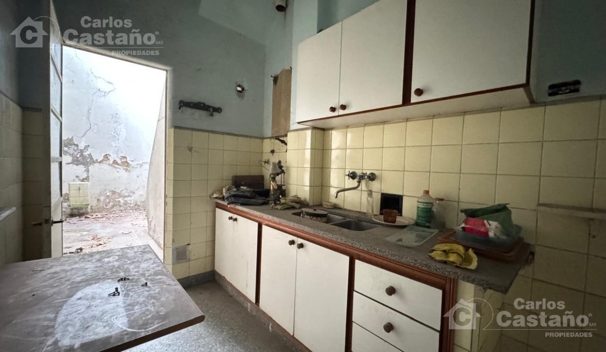 7046330_83584579192090992332277060404166593685529884727158336235710001206233111331547