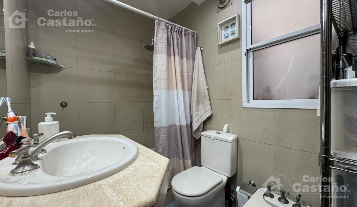 7060836_73432257553784209914359778924068340827435931008784272339314494554443938110689