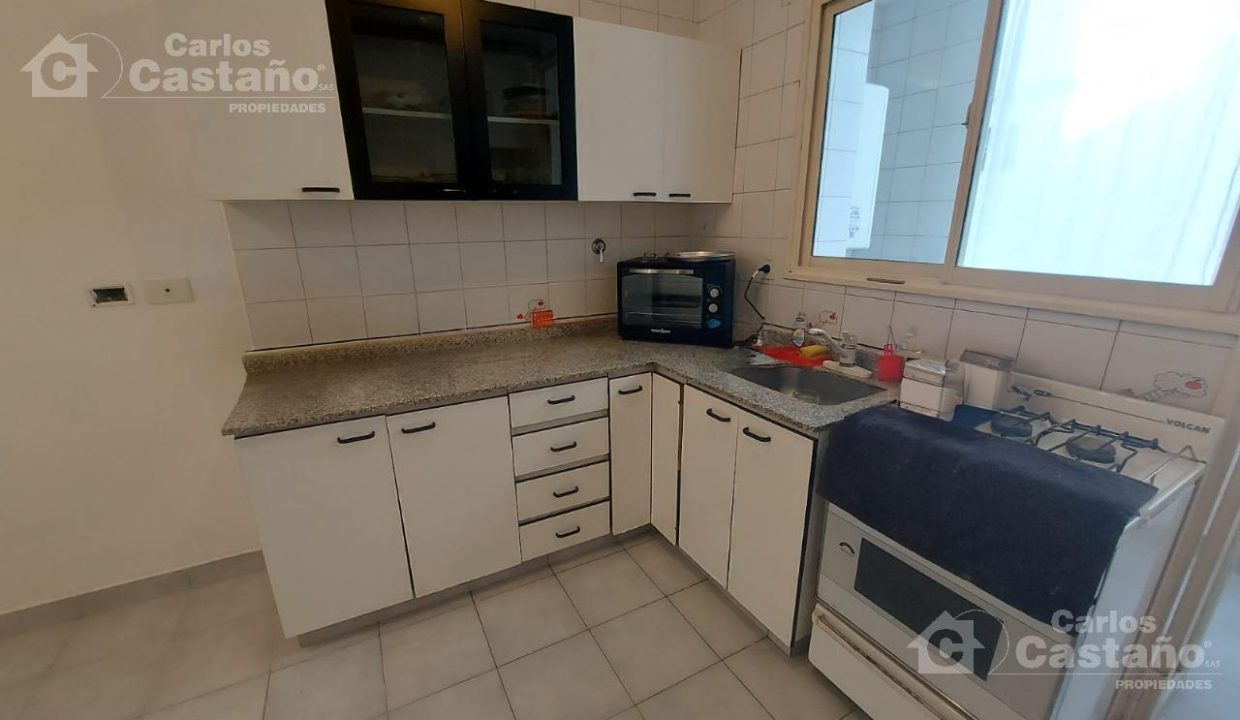 7066963_51925254570797644222614673065408827574087835871778383542597136840512740308750