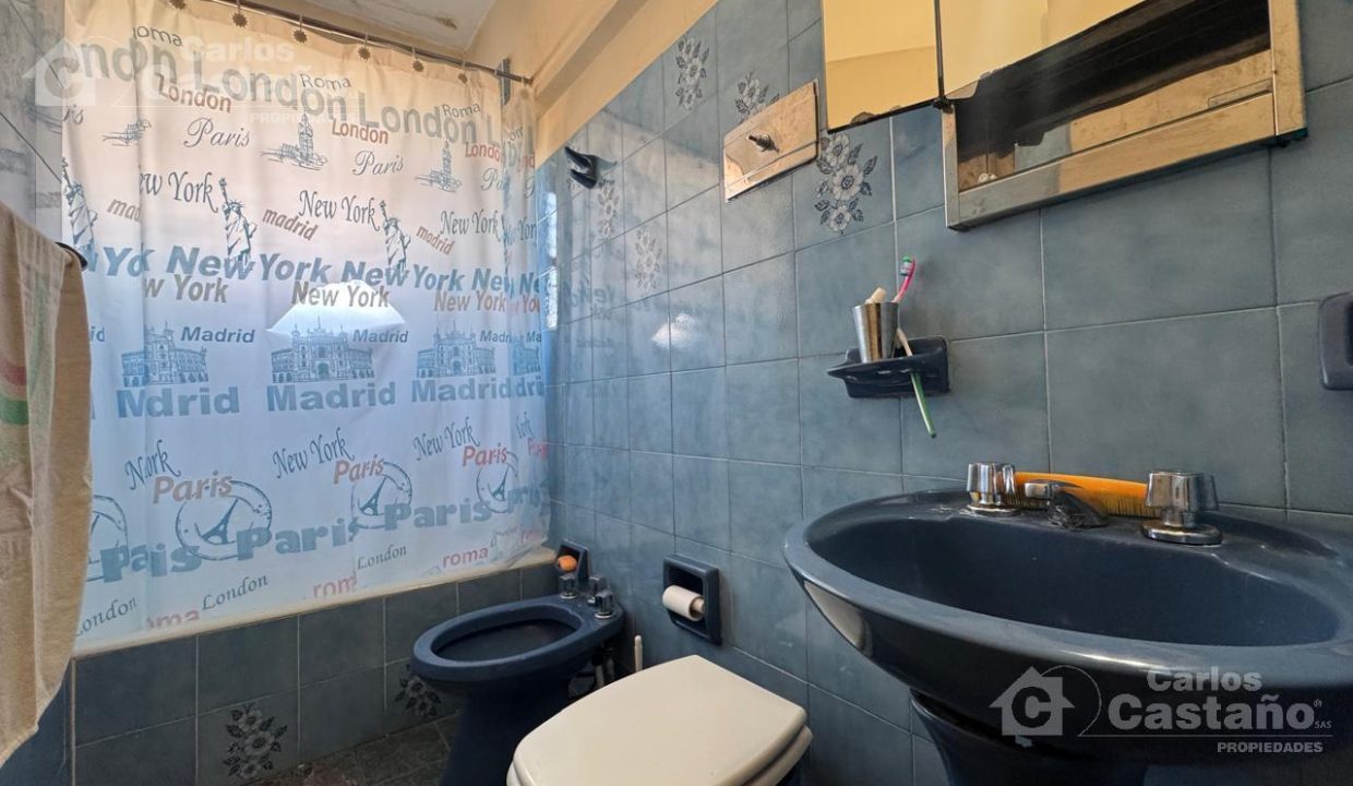 7084600_113005617317470203053038161065887942755023751628393150777422697613470397744139