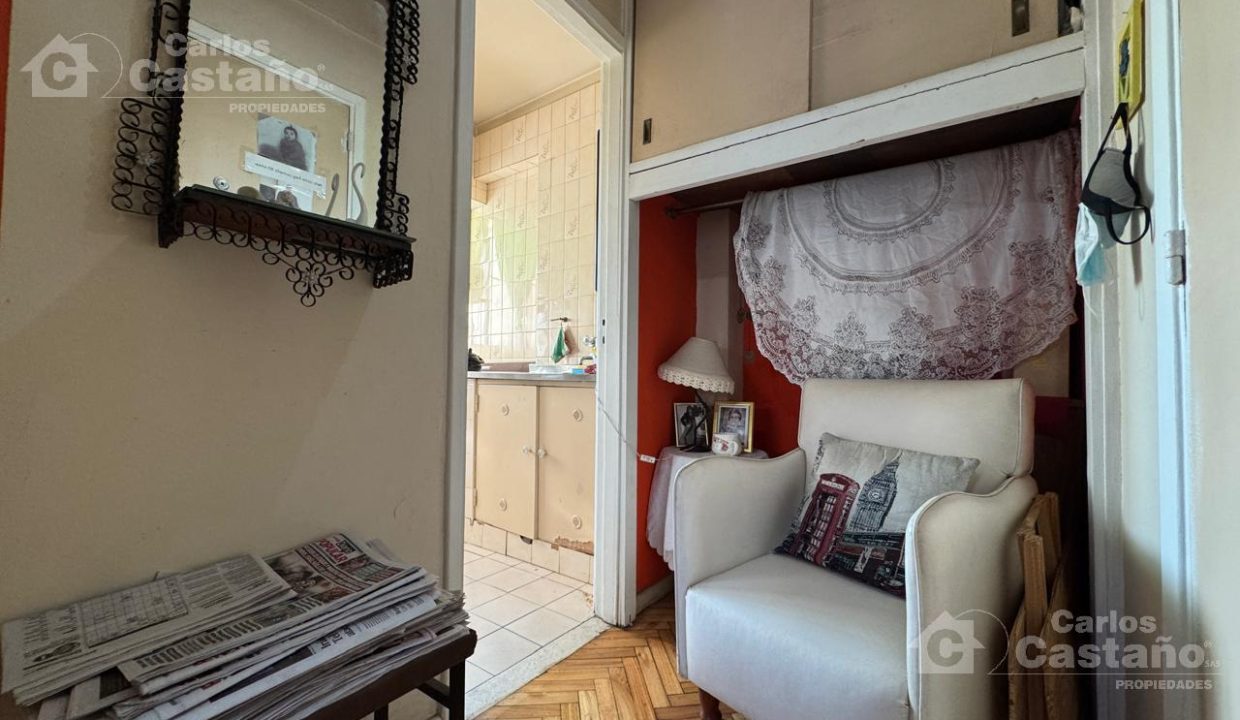 7084600_60662573834589809930379549322876472178900825234499208289891769716064017795353