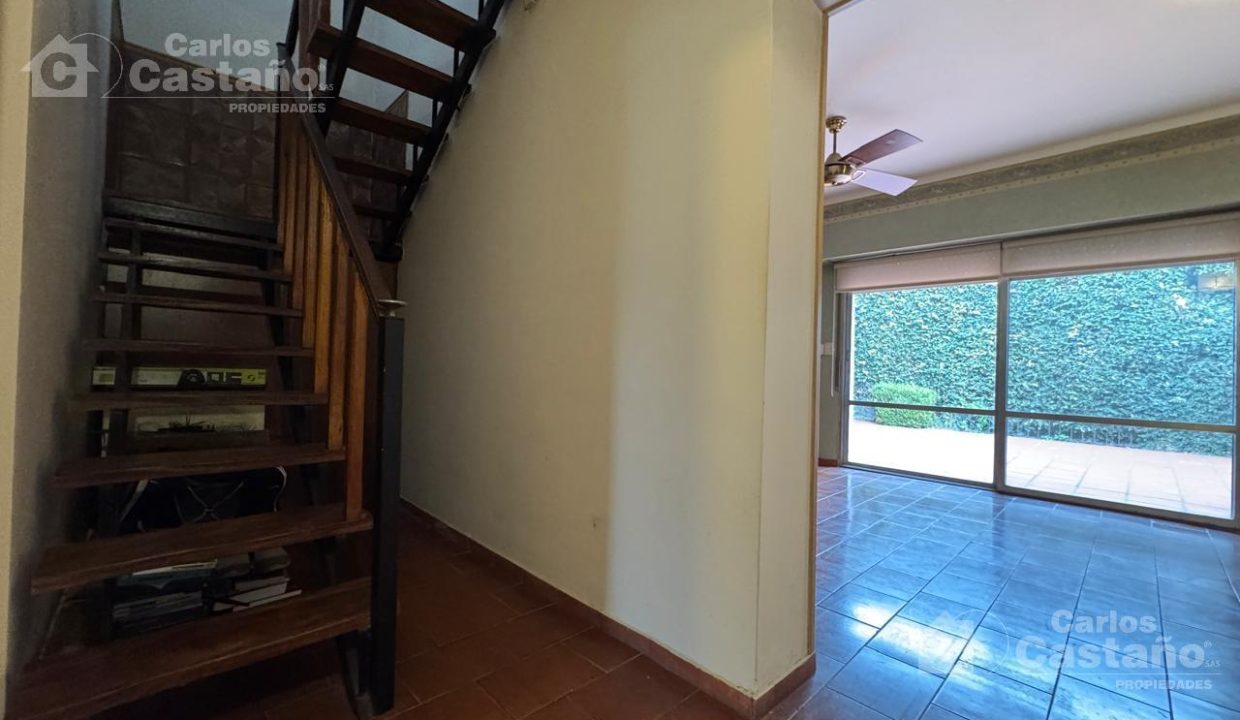 7091075_76930626023614910694907164237383652674311828820605710189237126676239555342724