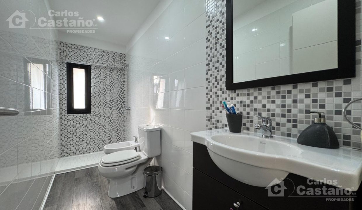 7092873_84086810801664785127090540380427879009545670255884412103878114947513961274262