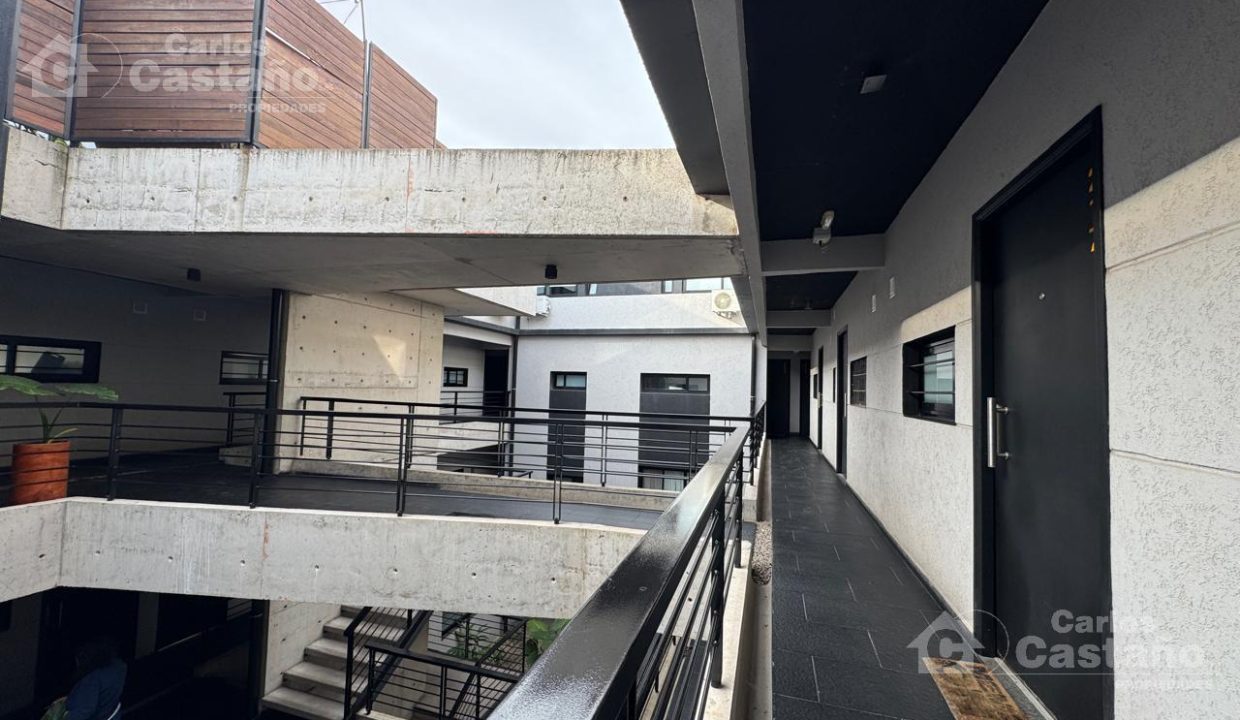 7092873_86581449737633740886427133653268473569425987295696178272982998654615973037653